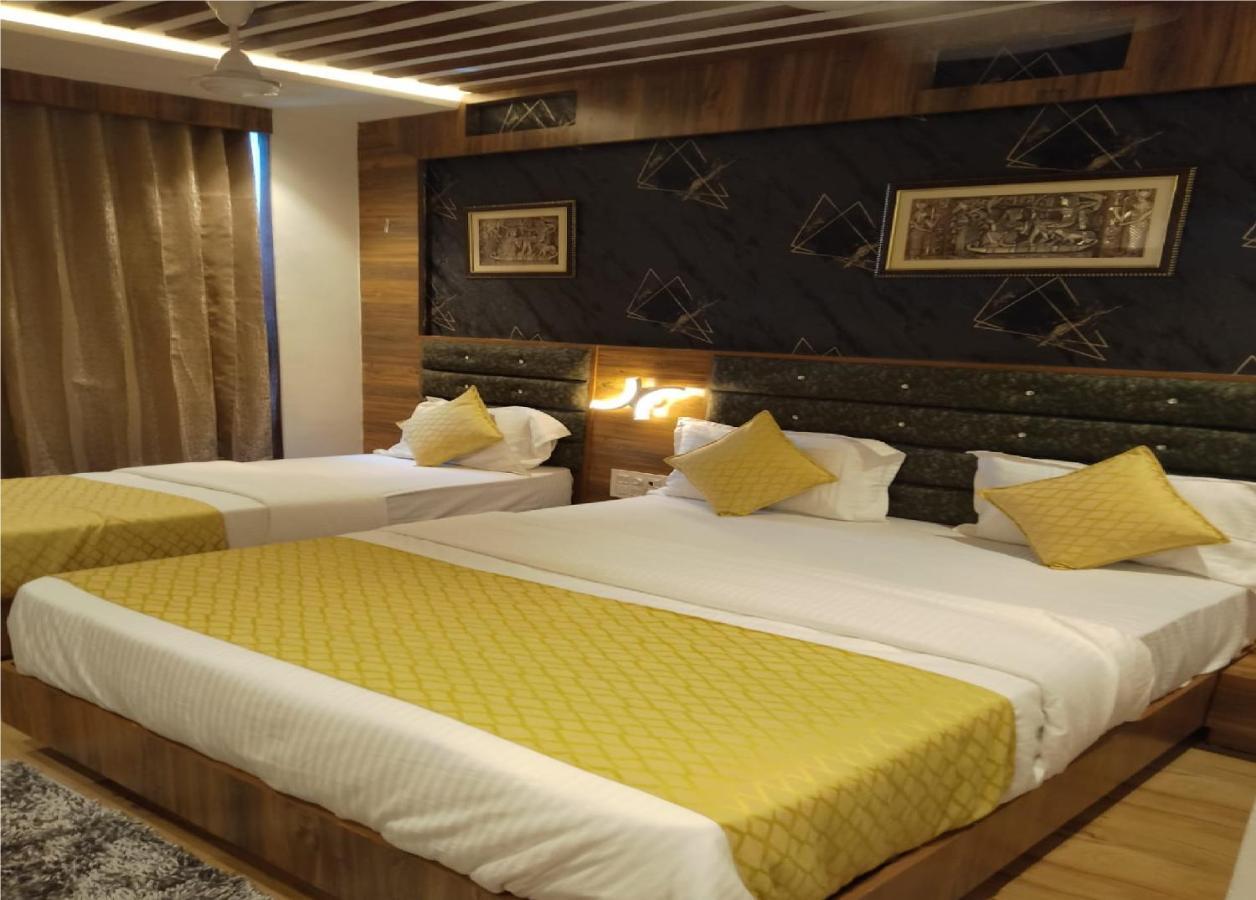 Hotel Lotus Villa Ahmedabad Bagian luar foto